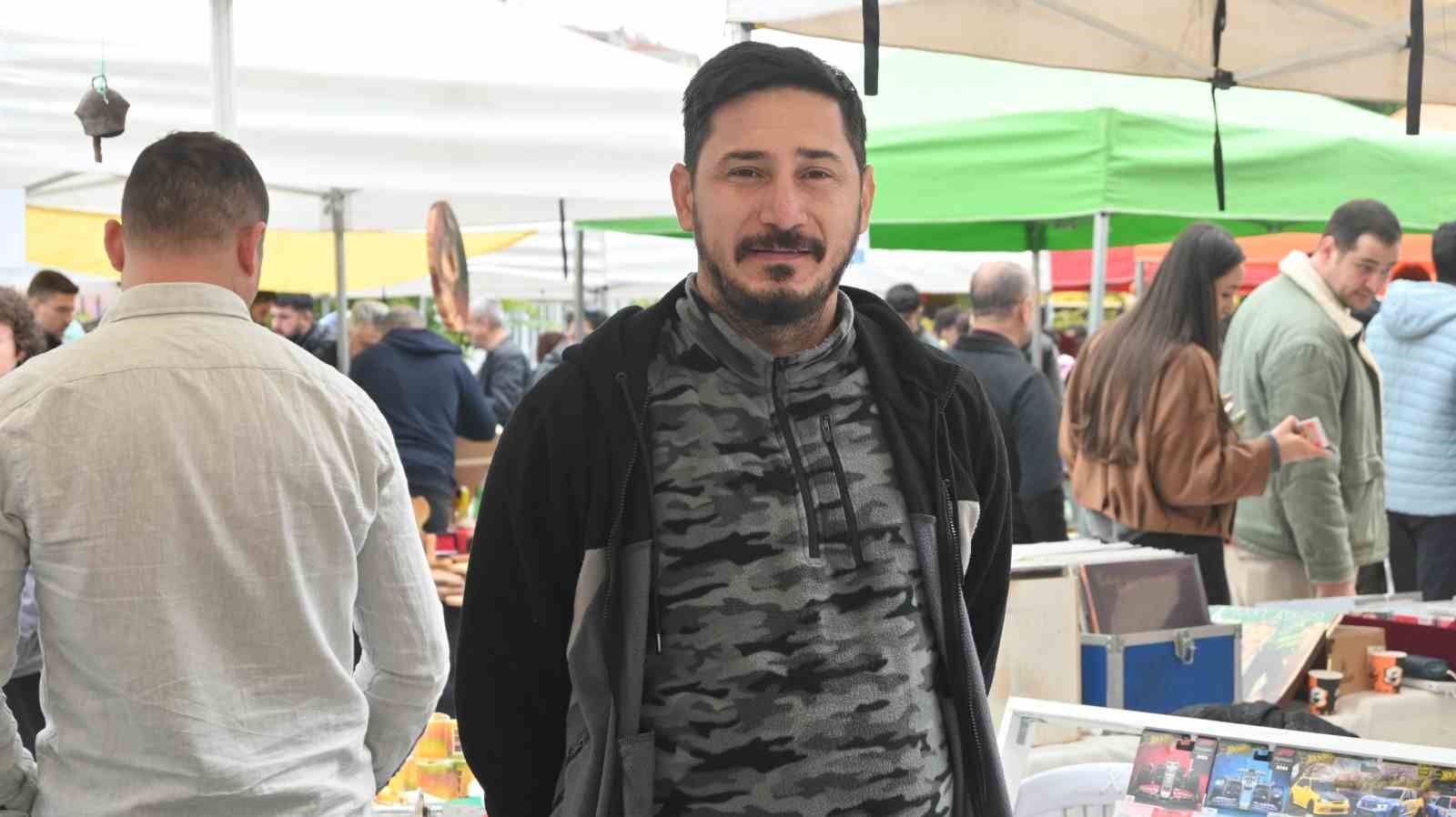 Her yaştan insan bu minyatür arabaların ’hastası’ oluyor