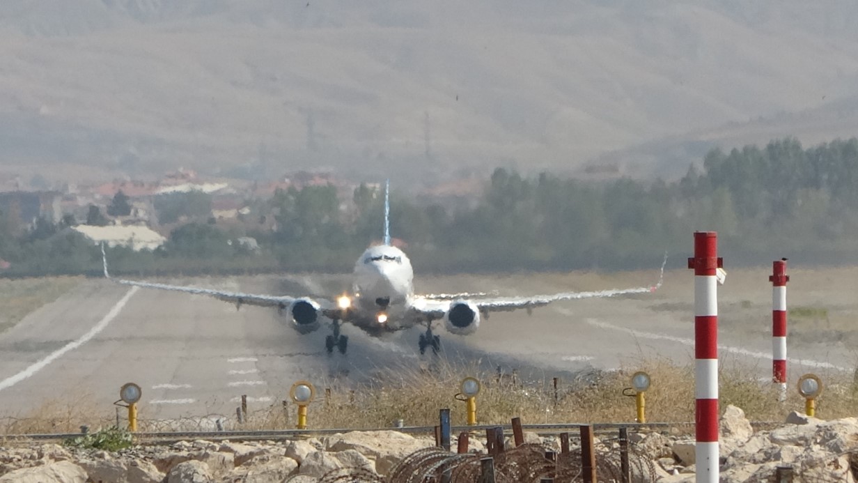 Van Ferit Melen Havalimanı yarın açılıyor