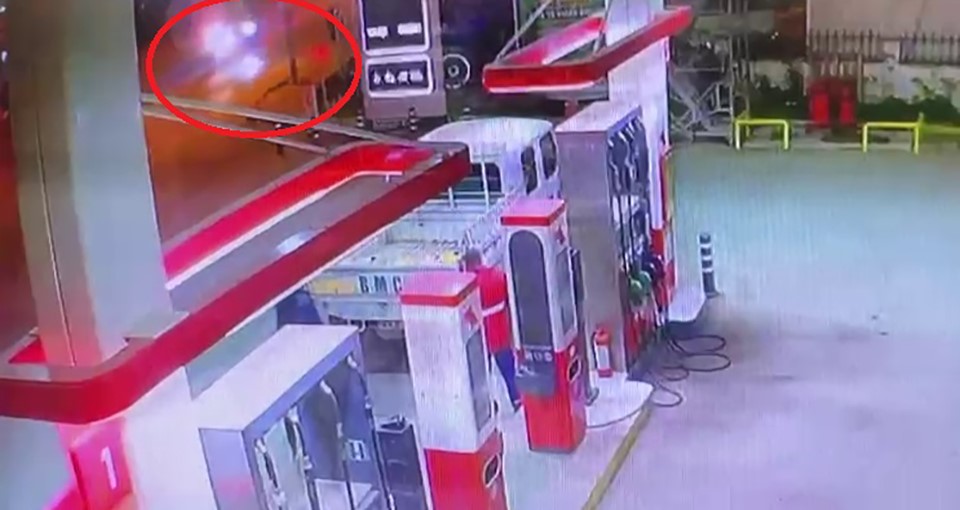 15 yaşındaki ehliyetsiz sürücü kaza yaptı