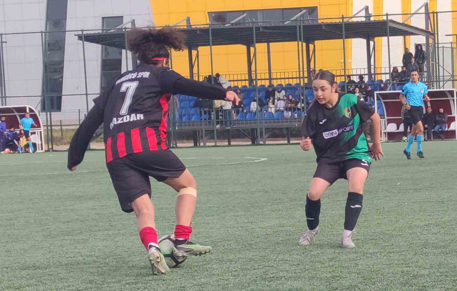 TFF Kadınlar 2. Lig: Vangücü SK: 4 - Kahramanmaraş Anadolu SK: 2