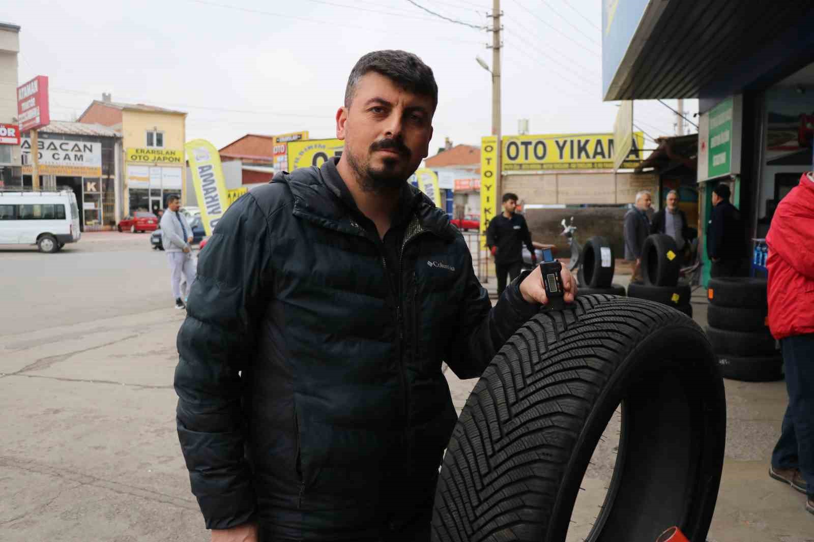 Kış lastiği sezonu başladı: Lastikçilerde yoğunluk yaşanıyor