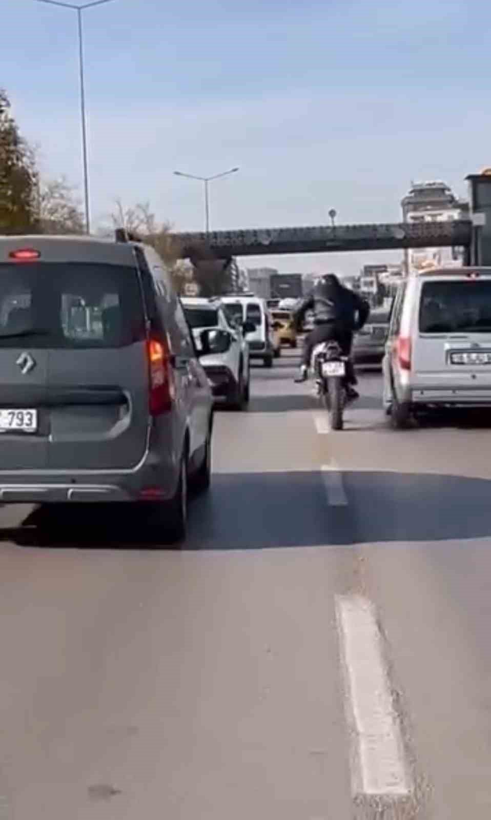 Bursa’da trafikte ilginç anlar!
