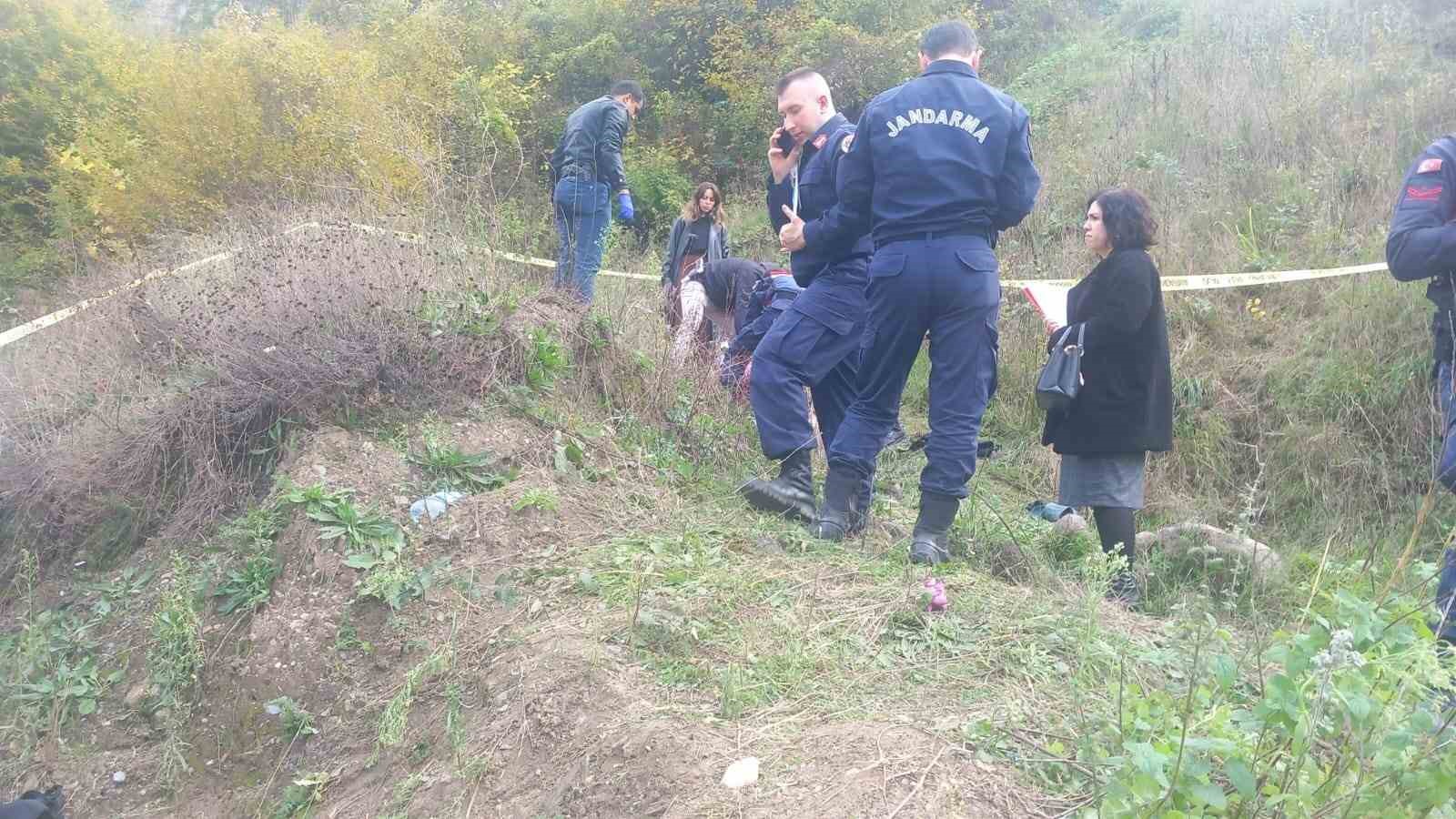 D-140’da şarampole uçan araç anne ve oğluna mezar oldu