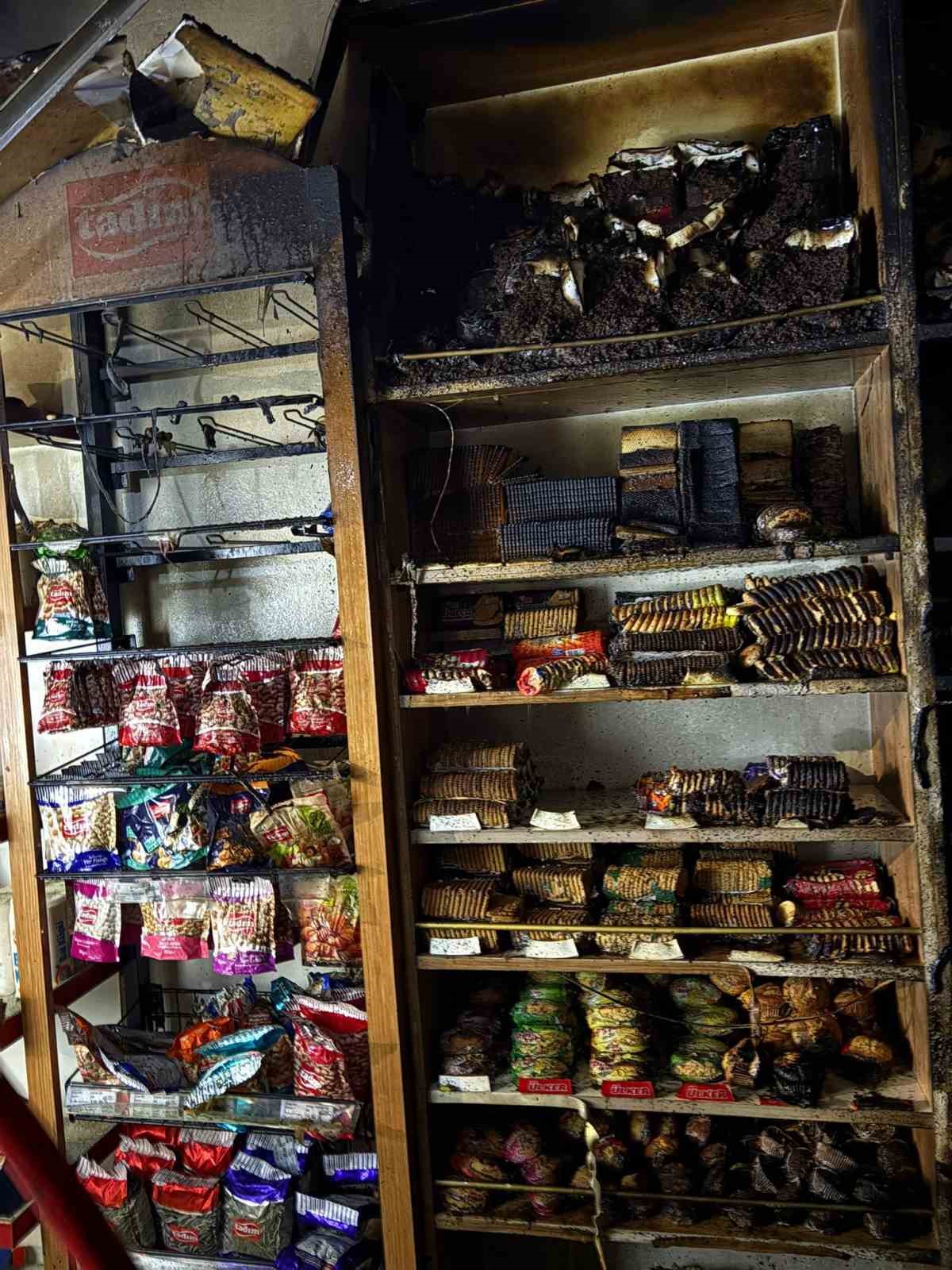 Ailesine ait tekel bayisini benzin döküp ateşe verdi: 2 yaralı