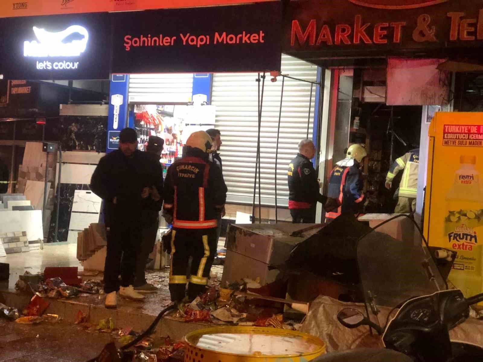 Ailesine ait tekel bayisini benzin döküp ateşe verdi: 2 yaralı