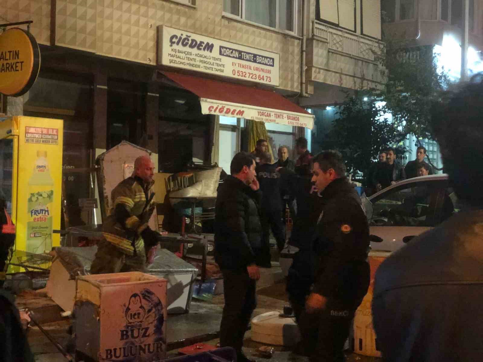 Ailesine ait tekel bayisini benzin döküp ateşe verdi: 2 yaralı