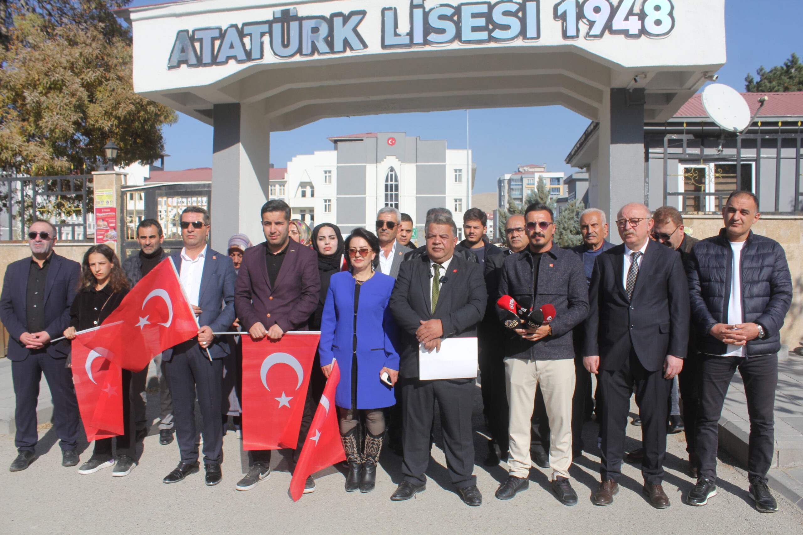 CHP İpekyolu İlçe Başkanlığı’ndan 10 Kasım Tepkisi: “10 Kasım Tatil Değil, Anma Günüdür”