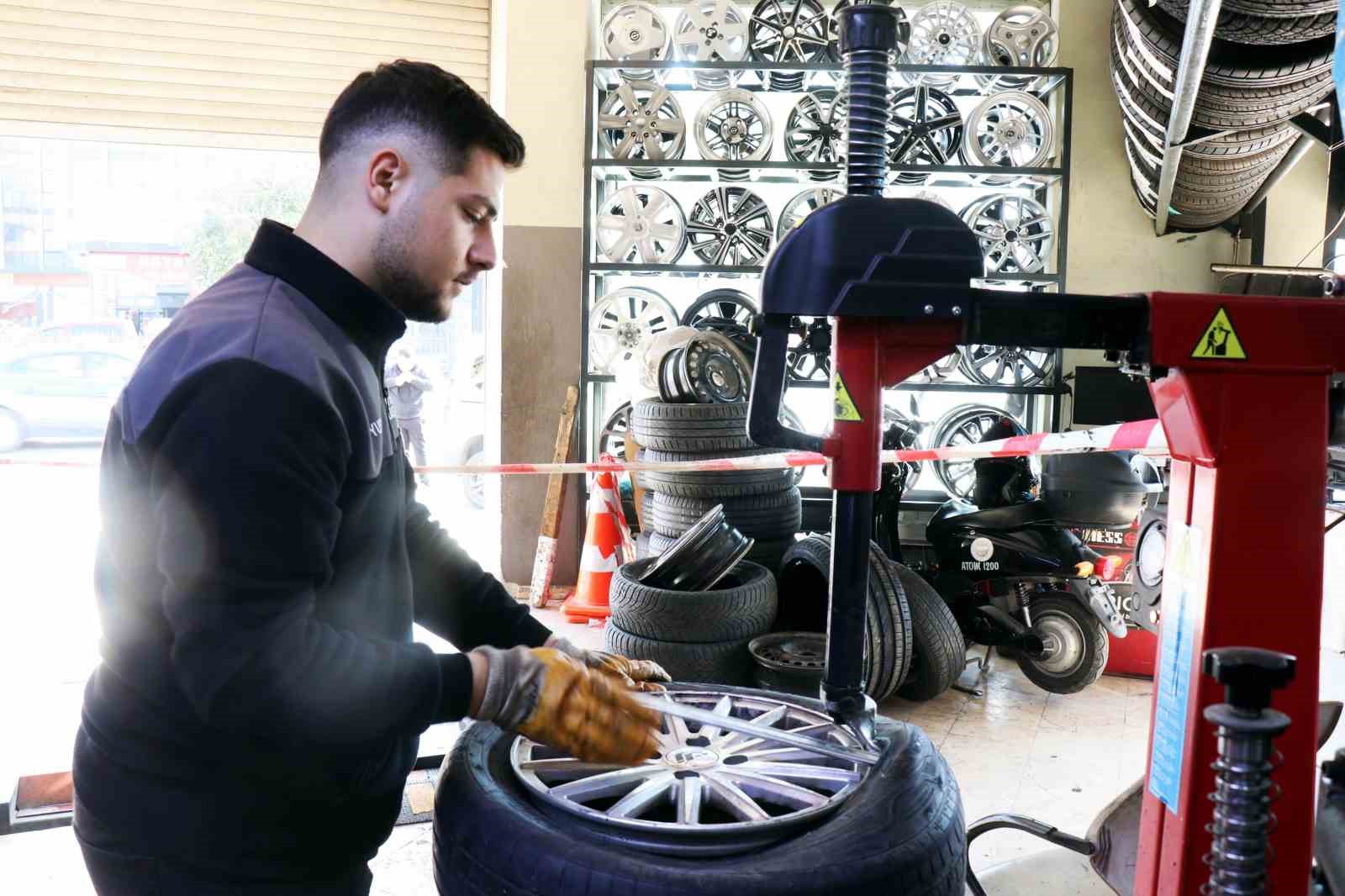 Ceza yemek istemeyen sürücüler dikkat: Zorunlu kış lastiği uygulaması başladı
