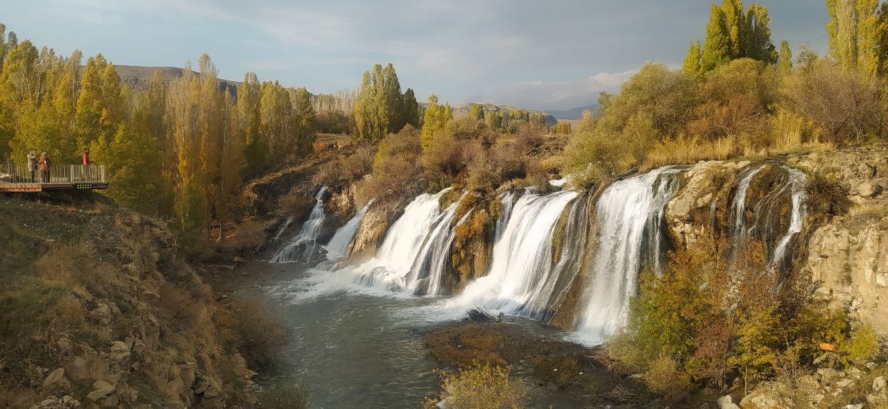 Van’da sonbahar renk cümbüşü