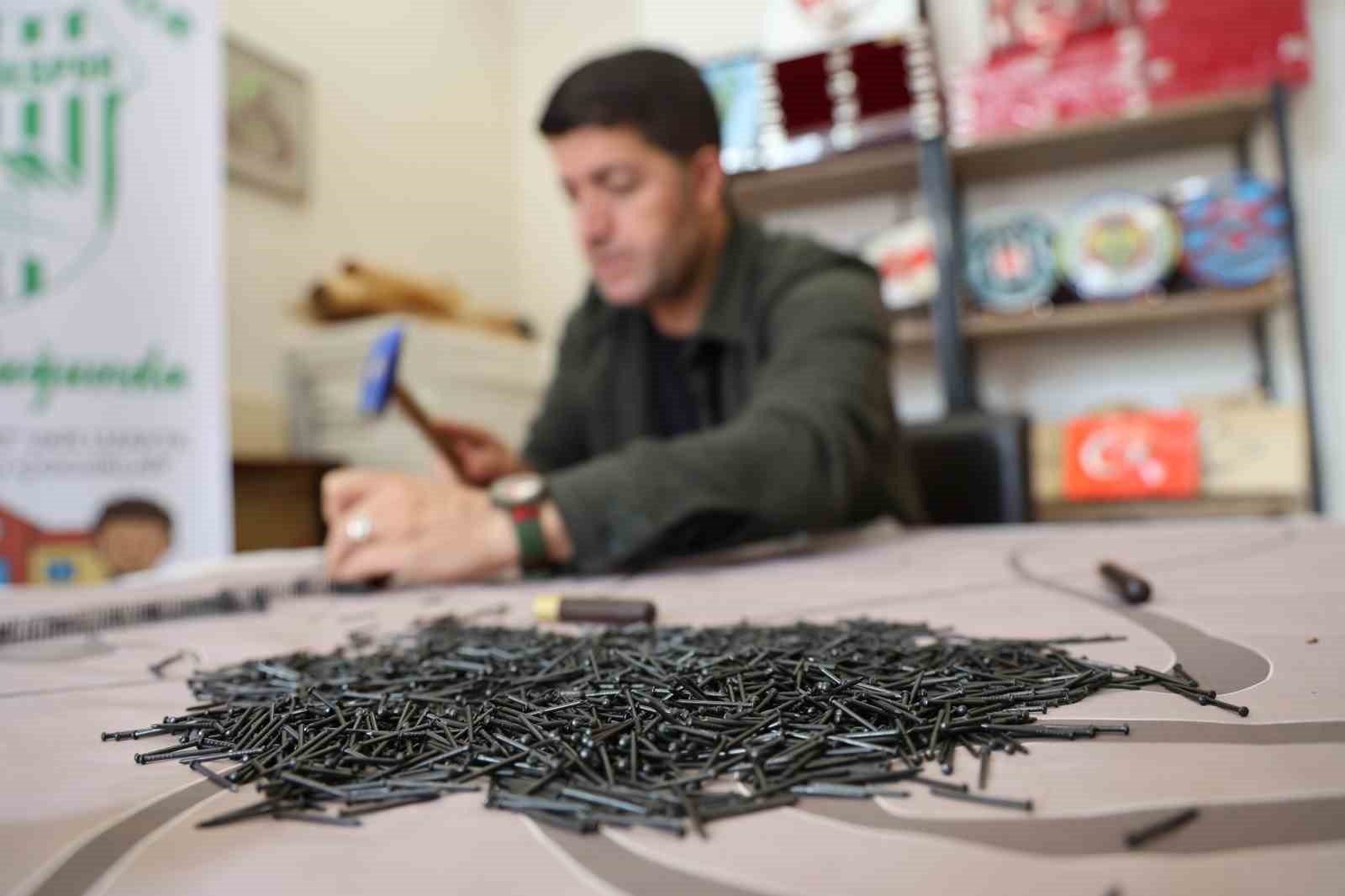 Hobisini sanata dönüştürdü, Türkiye’nin sayılı filografi ustalarından biri oldu