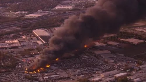 ABD’de kargo uçağı düştü! Ölü ve yaralılar var