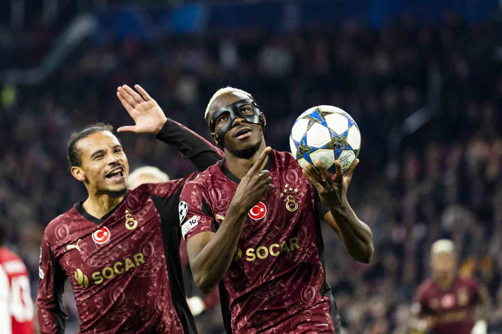 Osimhen, UEFA Şampiyonlar Ligi’nde gol krallığına yükseldi
