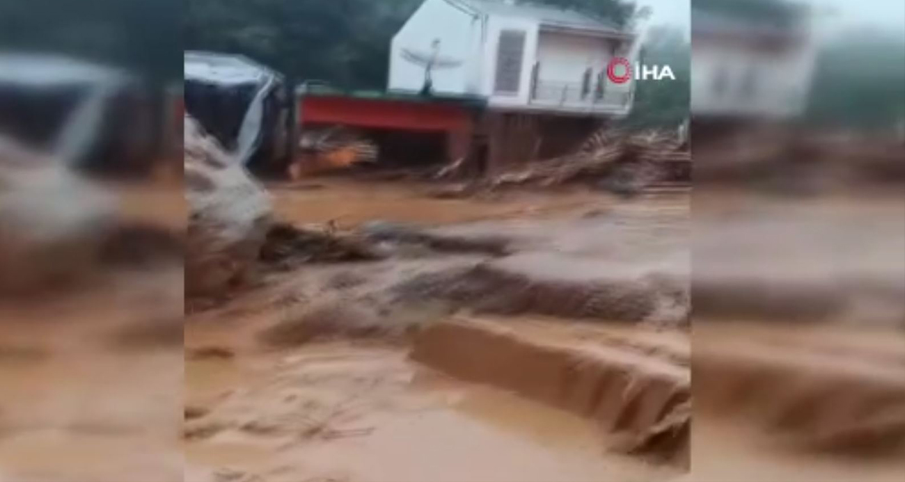 Endonezya’da sel felaketi: 17 ölü