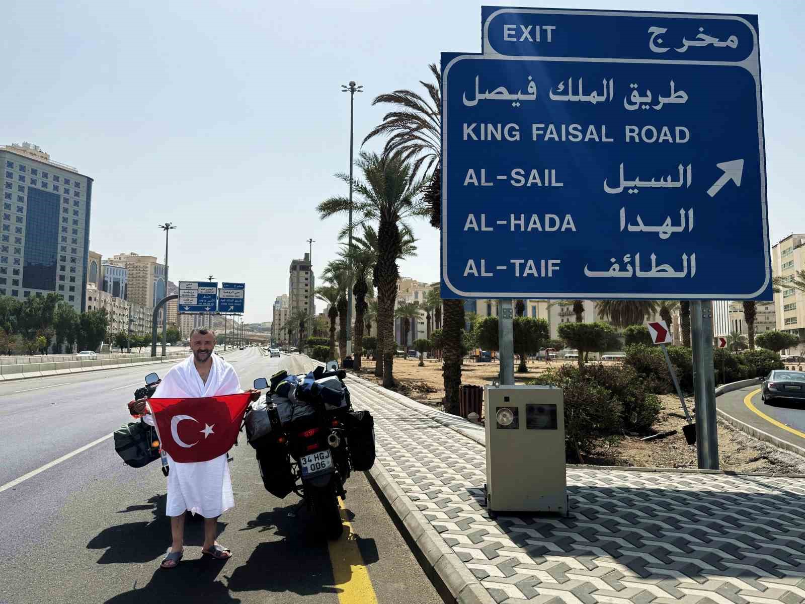 Sigarayı bırakıp yolculuğa çıkan vatandaşın son durağı umre oldu