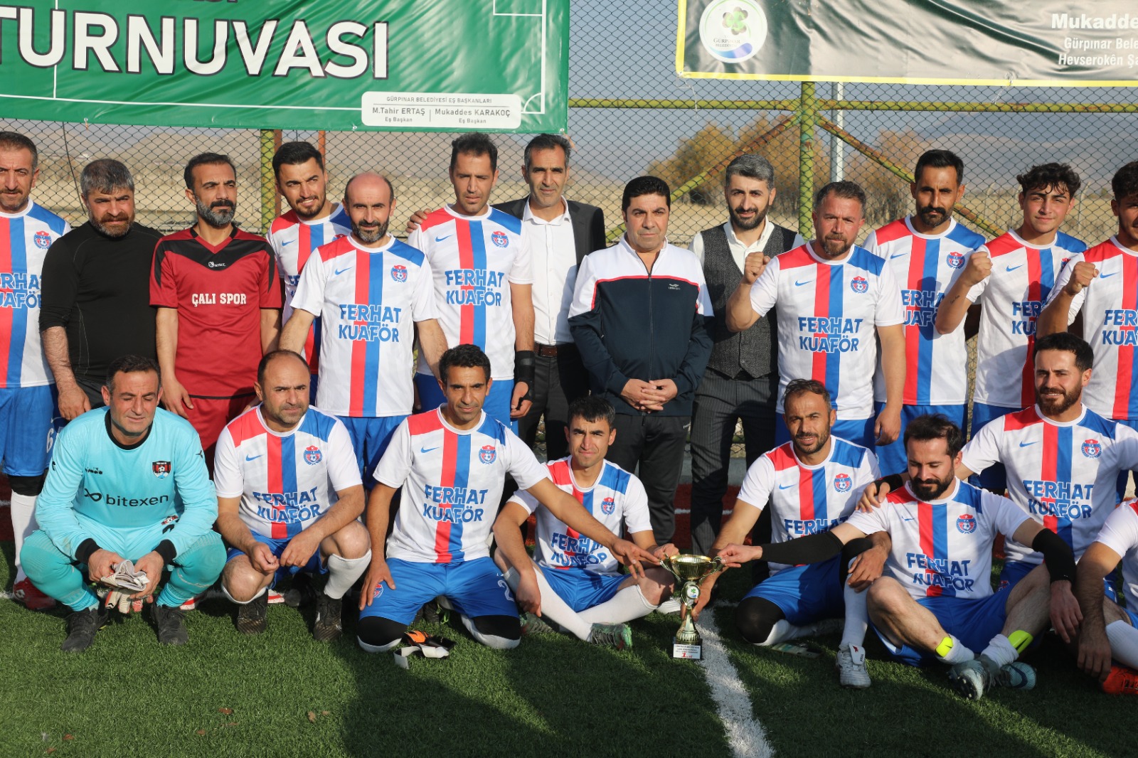 Gürpınar’da Barış Futbol Turnuvası Renkli Görüntülere Sahne Oldu
