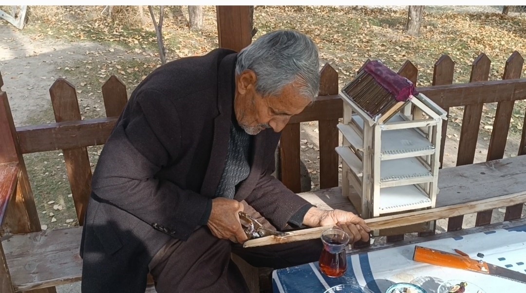 Vanlı Parkinson Hastası, El Sanatlarıyla Şifa Buldu