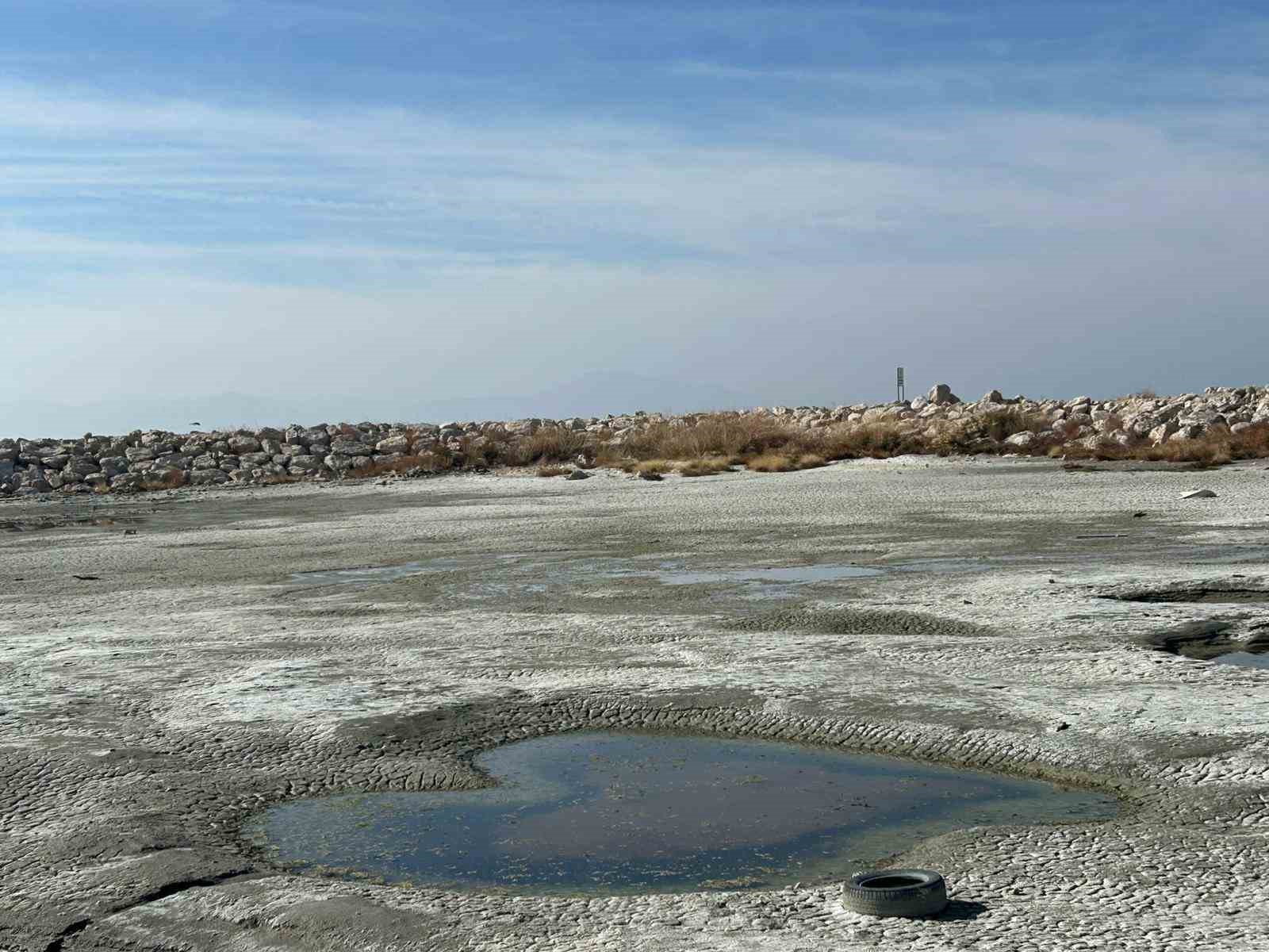 Van Gölü’nde Su Seviyesi Hızla Düşüyor