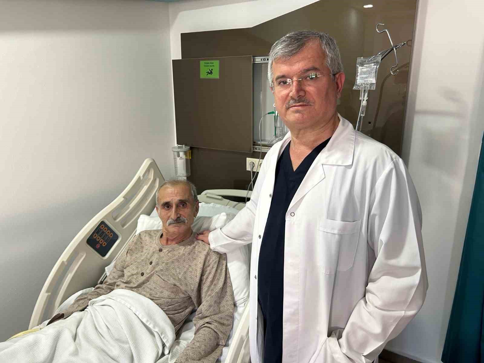 Van ‘da aynı anda iki kalp krizi geçiren hasta zamanında müdahaleyle kurtarıldı