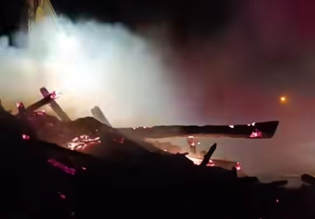 Van Gürpınar’da samanlıkta yangın