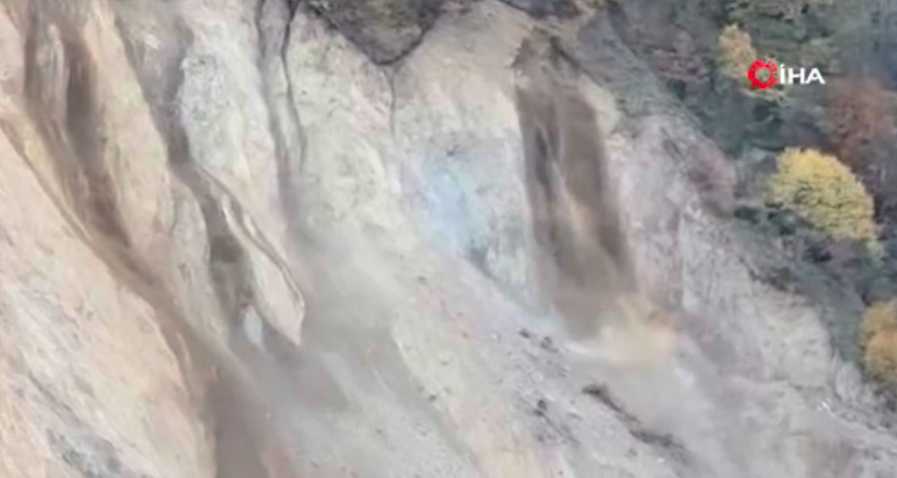 Düzce’de heyelan anı kamerada: Otomobil son anda kurtuldu